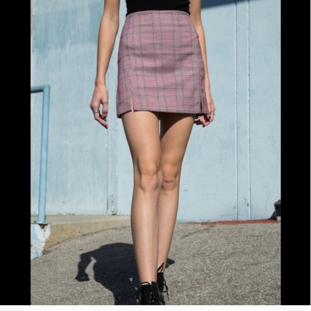 Brandy Melville Cara skirt NWOT